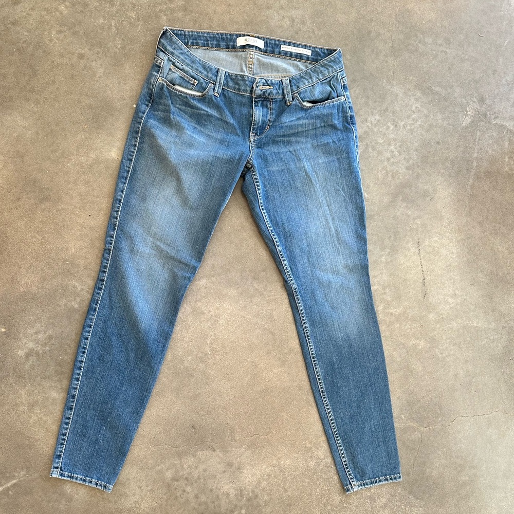 Guess Women’s Jean pre owned